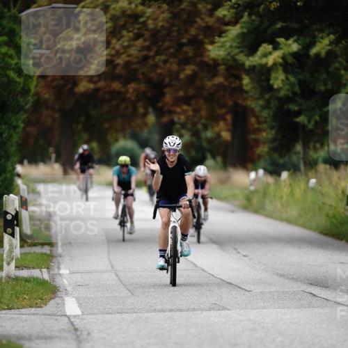 30.08.2026 - Elbe Triathlon Hamburg Michael Burmester http://msf.ph/oto/10059736 30.08.2026 11:34:34 Radfahren 1554, 1667 meine-sportfotos.de