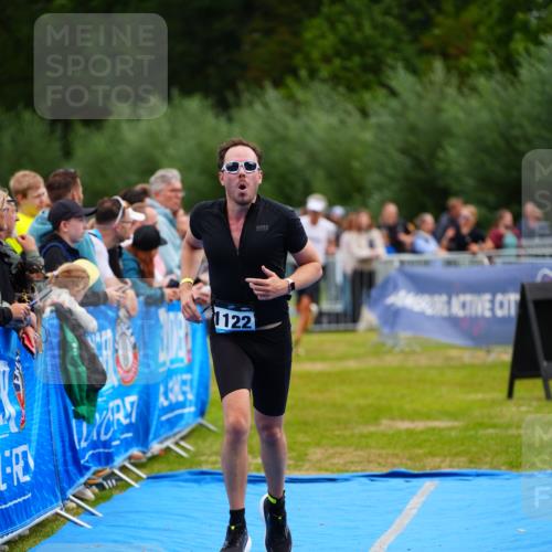30.08.2026 - Elbe Triathlon Hamburg LAZAROV Photography http://msf.ph/oto/10059737 30.08.2026 11:37:14 Ziel 1122 meine-sportfotos.de