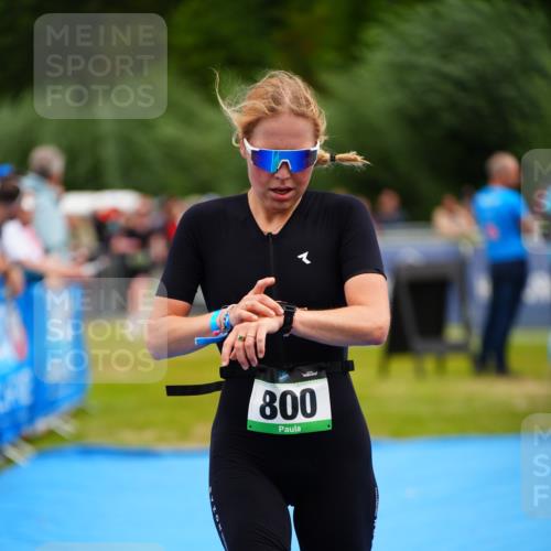 30.08.2026 - Elbe Triathlon Hamburg LAZAROV Photography http://msf.ph/oto/10059764 30.08.2026 11:37:25 Ziel 800, 824, 1341 meine-sportfotos.de