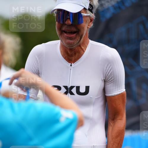 30.08.2026 - Elbe Triathlon Hamburg LAZAROV Photography http://msf.ph/oto/10059771 30.08.2026 11:37:26 Ziel 800, 824, 1341 meine-sportfotos.de