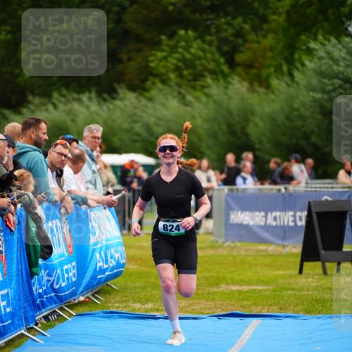 30.08.2026 - Elbe Triathlon Hamburg LAZAROV Photography http://msf.ph/oto/10059780 30.08.2026 11:37:31 Ziel 824, 1334 meine-sportfotos.de