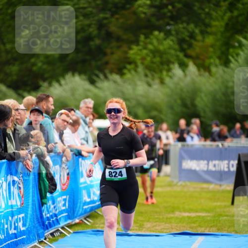 30.08.2026 - Elbe Triathlon Hamburg LAZAROV Photography http://msf.ph/oto/10059787 30.08.2026 11:37:31 Ziel 824, 1334 meine-sportfotos.de