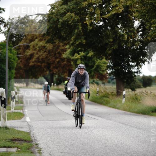 30.08.2026 - Elbe Triathlon Hamburg Michael Burmester http://msf.ph/oto/10059790 30.08.2026 11:35:33 Radfahren 1418, 1433 meine-sportfotos.de
