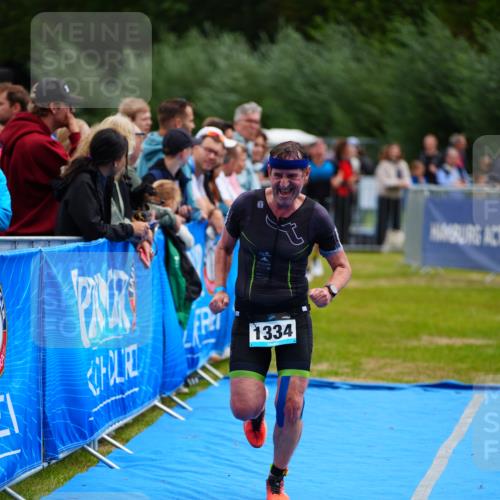 30.08.2026 - Elbe Triathlon Hamburg LAZAROV Photography http://msf.ph/oto/10059797 30.08.2026 11:37:35 Ziel 824, 1264, 1334, 1440 meine-sportfotos.de