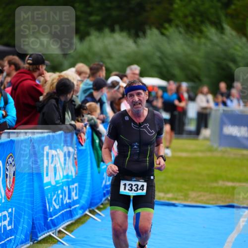 30.08.2026 - Elbe Triathlon Hamburg LAZAROV Photography http://msf.ph/oto/10059802 30.08.2026 11:37:36 Ziel 824, 1264, 1334, 1440 meine-sportfotos.de