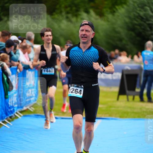 30.08.2026 - Elbe Triathlon Hamburg LAZAROV Photography http://msf.ph/oto/10059819 30.08.2026 11:37:43 Ziel 757, 1264, 1385, 1440 meine-sportfotos.de