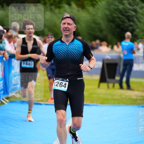 30.08.2026 - Elbe Triathlon Hamburg LAZAROV Photography http://msf.ph/oto/10059821 30.08.2026 11:37:43 Ziel 757, 1264, 1385, 1440 meine-sportfotos.de