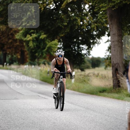 30.08.2026 - Elbe Triathlon Hamburg Michael Burmester http://msf.ph/oto/10059824 30.08.2026 11:36:13 Radfahren 1529, 1689 meine-sportfotos.de