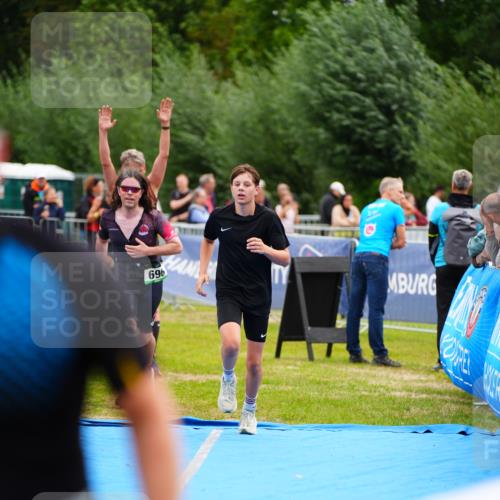 30.08.2026 - Elbe Triathlon Hamburg LAZAROV Photography http://msf.ph/oto/10059858 30.08.2026 11:37:52 Ziel 696, 726, 757, 759, 1374 meine-sportfotos.de