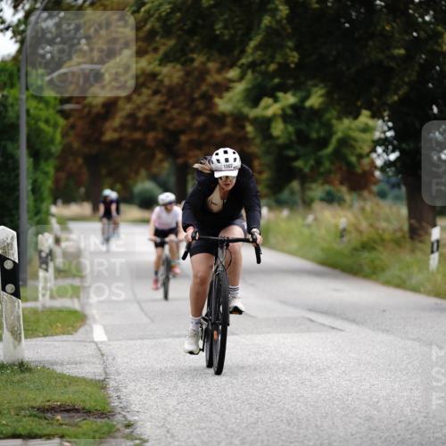 30.08.2026 - Elbe Triathlon Hamburg Michael Burmester http://msf.ph/oto/10059870 30.08.2026 11:36:52 Radfahren 1377, 1574, 1632 meine-sportfotos.de