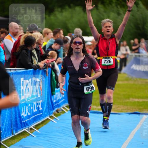 30.08.2026 - Elbe Triathlon Hamburg LAZAROV Photography http://msf.ph/oto/10059873 30.08.2026 11:37:55 Ziel 696, 726, 757, 759, 1298, 1374 meine-sportfotos.de