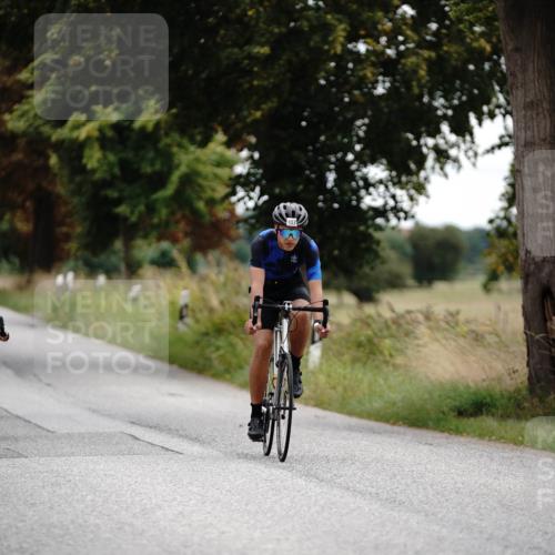 30.08.2026 - Elbe Triathlon Hamburg Michael Burmester http://msf.ph/oto/10059885 30.08.2026 11:36:58 Radfahren 804, 1377, 1534, 1574, 1632 meine-sportfotos.de