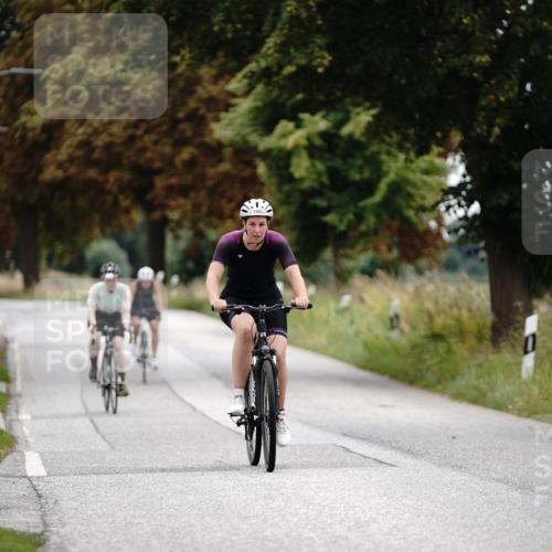30.08.2026 - Elbe Triathlon Hamburg Michael Burmester http://msf.ph/oto/10059897 30.08.2026 11:37:09 Radfahren 1485, 1553, 1649 meine-sportfotos.de