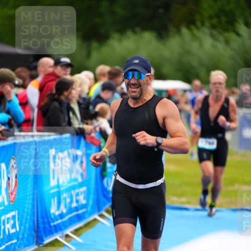 30.08.2026 - Elbe Triathlon Hamburg LAZAROV Photography http://msf.ph/oto/10059909 30.08.2026 11:38:00 Ziel 726, 759, 1298 meine-sportfotos.de