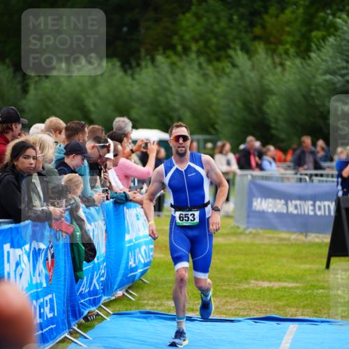 30.08.2026 - Elbe Triathlon Hamburg LAZAROV Photography http://msf.ph/oto/10059930 30.08.2026 11:38:07 Ziel  meine-sportfotos.de