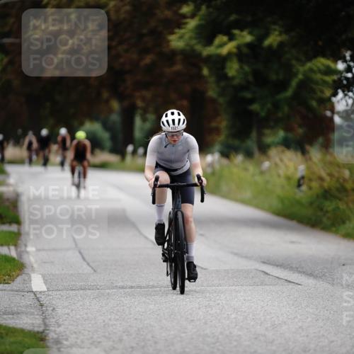 30.08.2026 - Elbe Triathlon Hamburg Michael Burmester http://msf.ph/oto/10059934 30.08.2026 11:37:52 Radfahren 1521, 1571 meine-sportfotos.de