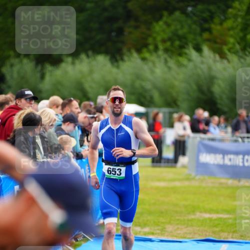 30.08.2026 - Elbe Triathlon Hamburg LAZAROV Photography http://msf.ph/oto/10059940 30.08.2026 11:38:08 Ziel  meine-sportfotos.de