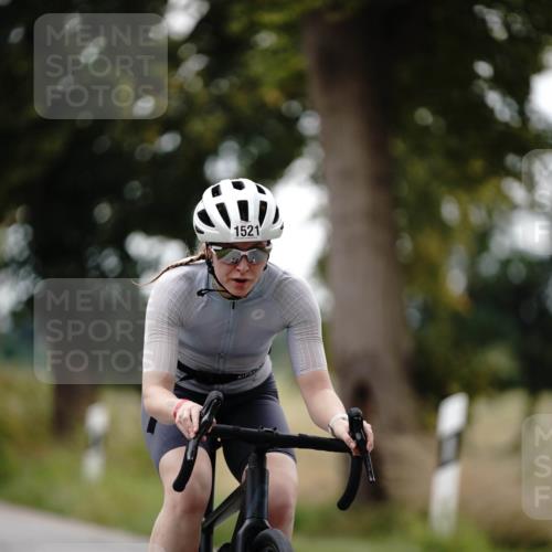 30.08.2026 - Elbe Triathlon Hamburg Michael Burmester http://msf.ph/oto/10059942 30.08.2026 11:37:54 Radfahren 1521, 1571 meine-sportfotos.de