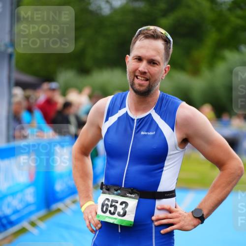 30.08.2026 - Elbe Triathlon Hamburg LAZAROV Photography http://msf.ph/oto/10059975 30.08.2026 11:38:26 Ziel 1422 meine-sportfotos.de