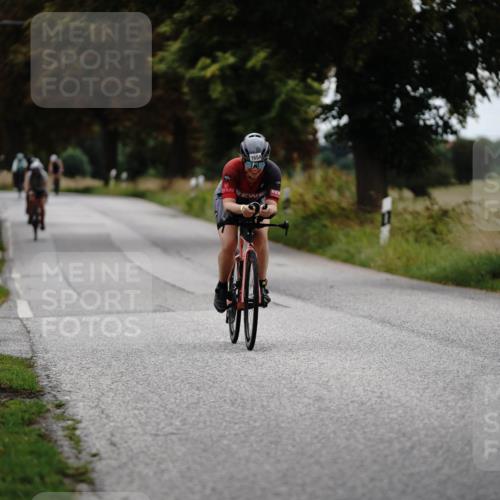 30.08.2026 - Elbe Triathlon Hamburg Michael Burmester http://msf.ph/oto/10059982 30.08.2026 11:38:13 Radfahren 1519, 1587, 1654 meine-sportfotos.de