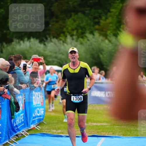 30.08.2026 - Elbe Triathlon Hamburg LAZAROV Photography http://msf.ph/oto/10059986 30.08.2026 11:38:34 Ziel 867, 1253, 1271, 1300, 1354, 1444 meine-sportfotos.de
