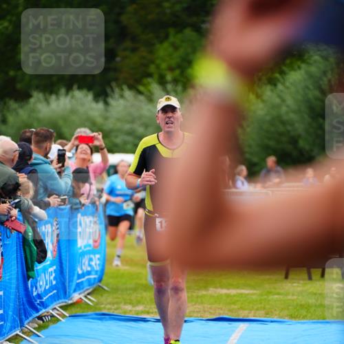 30.08.2026 - Elbe Triathlon Hamburg LAZAROV Photography http://msf.ph/oto/10059989 30.08.2026 11:38:34 Ziel 867, 1253, 1271, 1300, 1354, 1444 meine-sportfotos.de