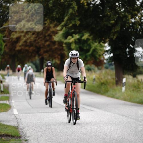 30.08.2026 - Elbe Triathlon Hamburg Michael Burmester http://msf.ph/oto/10059992 30.08.2026 11:38:18 Radfahren 1469, 1498, 1519, 1587 meine-sportfotos.de
