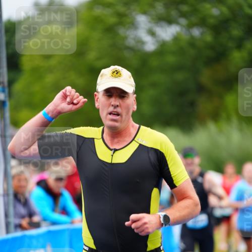 30.08.2026 - Elbe Triathlon Hamburg LAZAROV Photography http://msf.ph/oto/10059999 30.08.2026 11:38:37 Ziel 867, 1226, 1253, 1271, 1300, 1354, 1444 meine-sportfotos.de