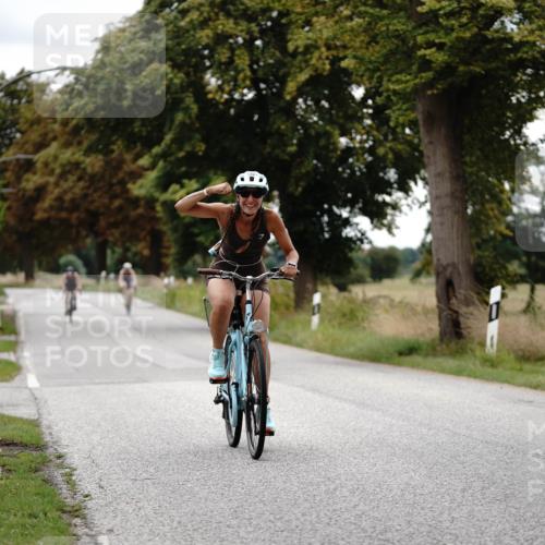 30.08.2026 - Elbe Triathlon Hamburg Michael Burmester http://msf.ph/oto/10060032 30.08.2026 11:38:33 Radfahren 1465, 1626, 1633 meine-sportfotos.de