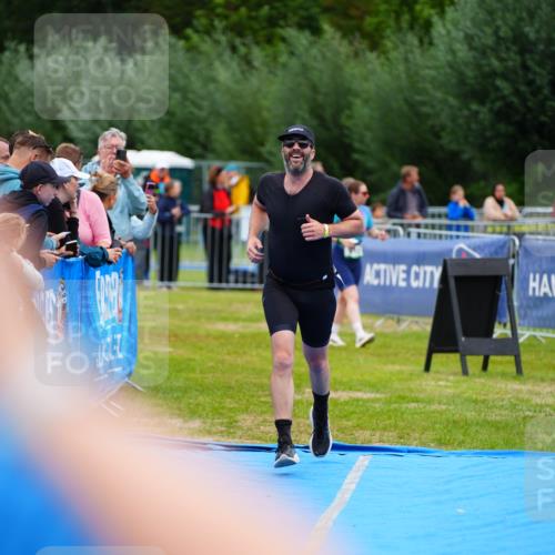 30.08.2026 - Elbe Triathlon Hamburg LAZAROV Photography http://msf.ph/oto/10060040 30.08.2026 11:38:48 Ziel 1162 meine-sportfotos.de
