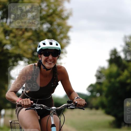30.08.2026 - Elbe Triathlon Hamburg Michael Burmester http://msf.ph/oto/10060045 30.08.2026 11:38:34 Radfahren 1465, 1626, 1633 meine-sportfotos.de