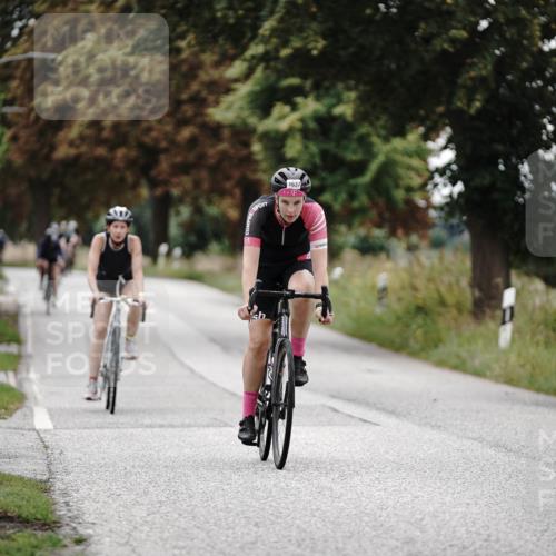 30.08.2026 - Elbe Triathlon Hamburg Michael Burmester http://msf.ph/oto/10060056 30.08.2026 11:38:52 Radfahren 1535, 1596, 1637 meine-sportfotos.de