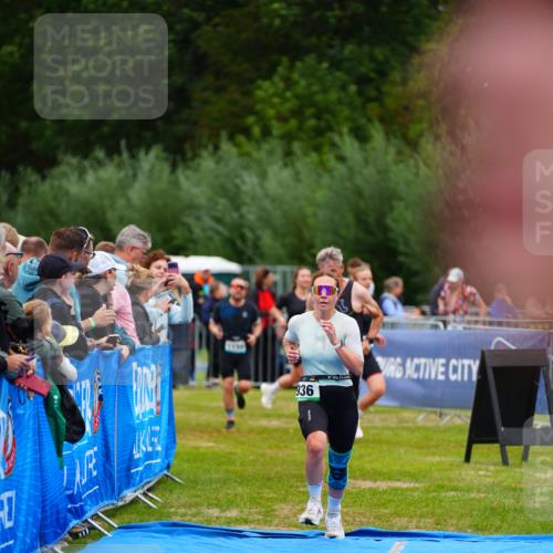 30.08.2026 - Elbe Triathlon Hamburg LAZAROV Photography http://msf.ph/oto/10060075 30.08.2026 11:38:59 Ziel 936, 1158, 1346 meine-sportfotos.de