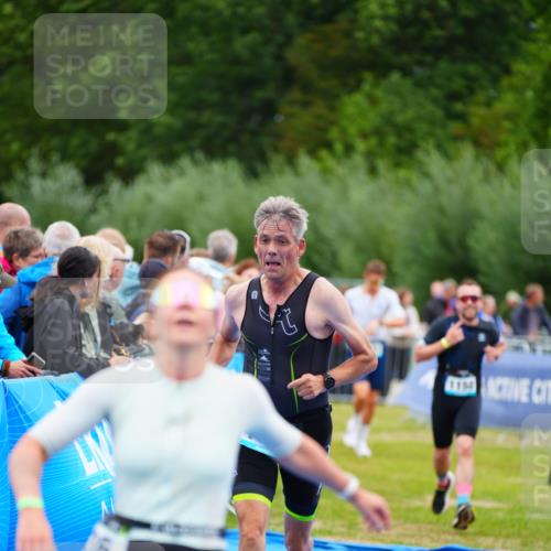 30.08.2026 - Elbe Triathlon Hamburg LAZAROV Photography http://msf.ph/oto/10060102 30.08.2026 11:39:02 Ziel 936, 1158, 1319, 1346, 1456 meine-sportfotos.de