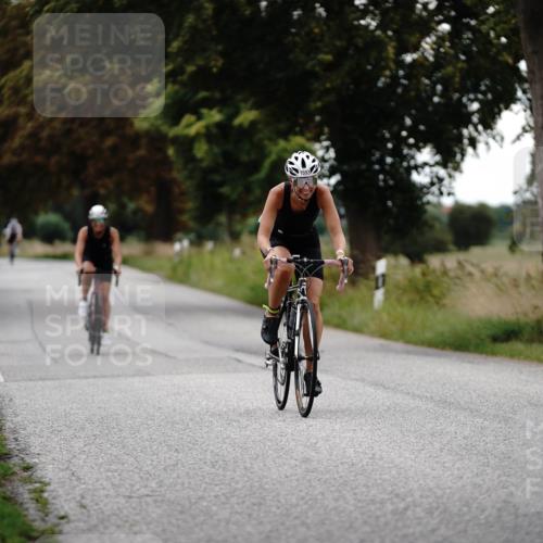 30.08.2026 - Elbe Triathlon Hamburg Michael Burmester http://msf.ph/oto/10060119 30.08.2026 11:39:29 Radfahren 1542, 1593, 1678 meine-sportfotos.de