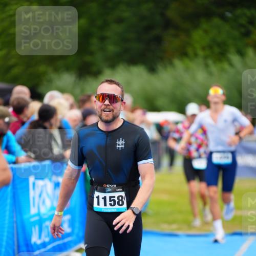 30.08.2026 - Elbe Triathlon Hamburg LAZAROV Photography http://msf.ph/oto/10060121 30.08.2026 11:39:06 Ziel 1158, 1169, 1319, 1346, 1456 meine-sportfotos.de