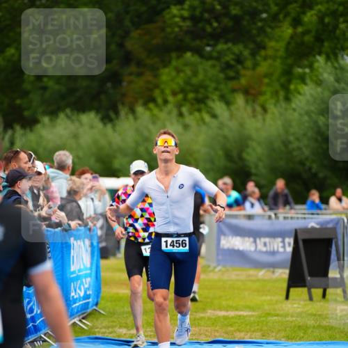 30.08.2026 - Elbe Triathlon Hamburg LAZAROV Photography http://msf.ph/oto/10060123 30.08.2026 11:39:07 Ziel 877, 1158, 1169, 1319, 1456 meine-sportfotos.de