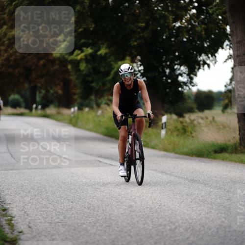 30.08.2026 - Elbe Triathlon Hamburg Michael Burmester http://msf.ph/oto/10060127 30.08.2026 11:39:30 Radfahren 1542, 1593, 1678 meine-sportfotos.de