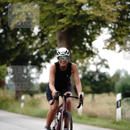 30.08.2026 - Elbe Triathlon Hamburg Michael Burmester http://msf.ph/oto/10060131 30.08.2026 11:39:31 Radfahren 1593, 1631, 1678 meine-sportfotos.de