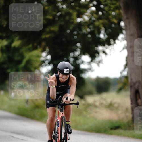 30.08.2026 - Elbe Triathlon Hamburg Michael Burmester http://msf.ph/oto/10060149 30.08.2026 11:39:43 Radfahren 1615 meine-sportfotos.de