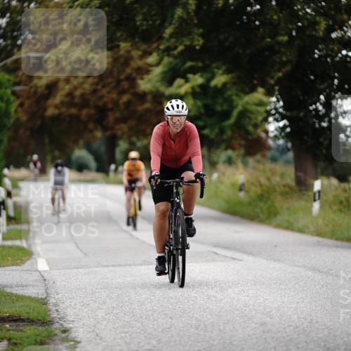 30.08.2026 - Elbe Triathlon Hamburg Michael Burmester http://msf.ph/oto/10060179 30.08.2026 11:40:04 Radfahren 1484, 1582, 1585 meine-sportfotos.de