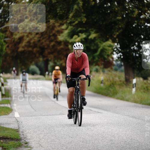 30.08.2026 - Elbe Triathlon Hamburg Michael Burmester http://msf.ph/oto/10060182 30.08.2026 11:40:04 Radfahren 1484, 1582, 1585 meine-sportfotos.de