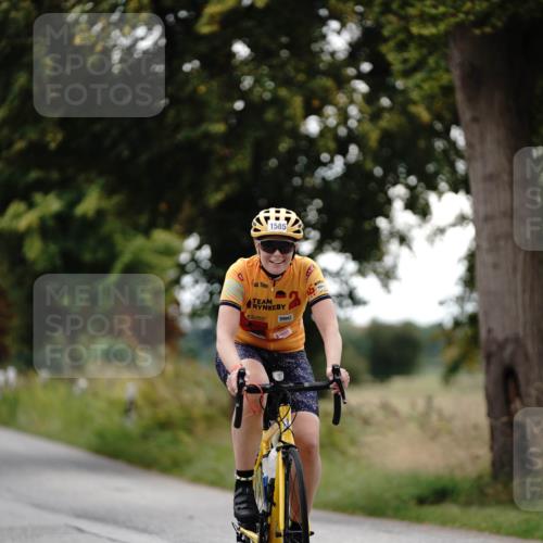 30.08.2026 - Elbe Triathlon Hamburg Michael Burmester http://msf.ph/oto/10060192 30.08.2026 11:40:07 Radfahren 1484, 1582, 1585 meine-sportfotos.de
