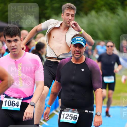 30.08.2026 - Elbe Triathlon Hamburg LAZAROV Photography http://msf.ph/oto/10060204 30.08.2026 11:39:22 Ziel 709, 992, 1064, 1123, 1125, 1205, 1214, 1256 meine-sportfotos.de