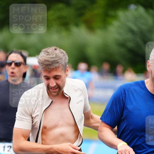 30.08.2026 - Elbe Triathlon Hamburg LAZAROV Photography http://msf.ph/oto/10060223 30.08.2026 11:39:25 Ziel 926, 992, 1123, 1125, 1205 meine-sportfotos.de