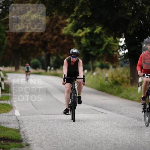 30.08.2026 - Elbe Triathlon Hamburg Michael Burmester http://msf.ph/oto/10060224 30.08.2026 11:40:49 Radfahren 1506, 1530, 1719 meine-sportfotos.de