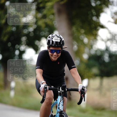 30.08.2026 - Elbe Triathlon Hamburg Michael Burmester http://msf.ph/oto/10060245 30.08.2026 11:41:19 Radfahren 1607 meine-sportfotos.de