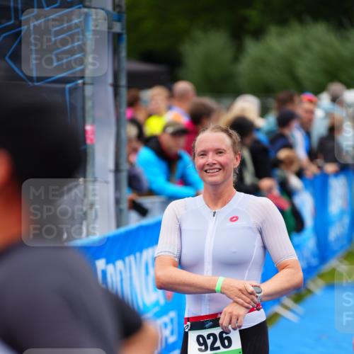 30.08.2026 - Elbe Triathlon Hamburg LAZAROV Photography http://msf.ph/oto/10060247 30.08.2026 11:39:33 Ziel 926, 979, 1146 meine-sportfotos.de