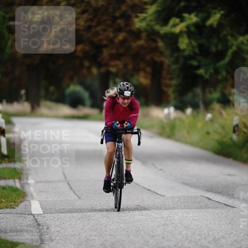 30.08.2026 - Elbe Triathlon Hamburg Michael Burmester http://msf.ph/oto/10060250 30.08.2026 11:41:42 Radfahren 1712 meine-sportfotos.de