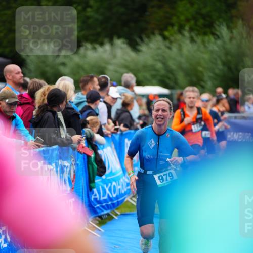 30.08.2026 - Elbe Triathlon Hamburg LAZAROV Photography http://msf.ph/oto/10060264 30.08.2026 11:39:40 Ziel 802, 812, 979, 1146 meine-sportfotos.de